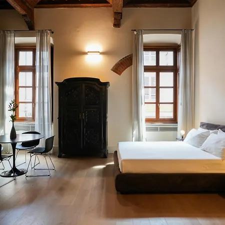Palazzo Zoya - Elegant Historic - Center - Near Langhe & Monferrato Apartment *