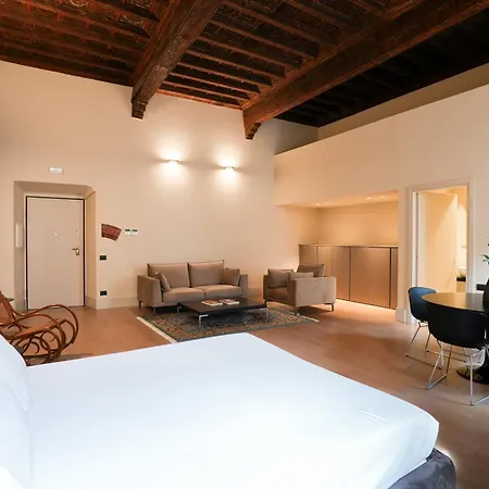Palazzo Zoya - Elegant Historic - Center - Near Langhe & Monferrato Asti