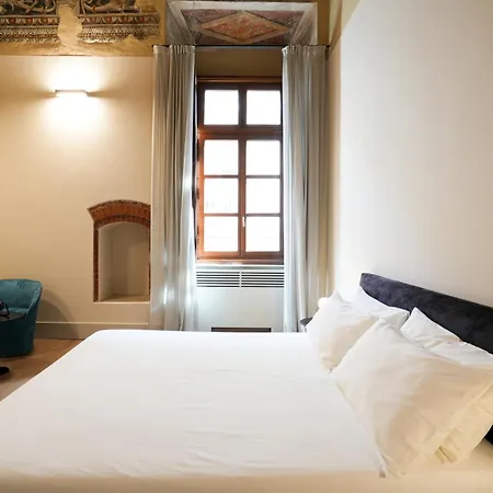 アパート Palazzo Zoya - Elegant Historic - Center - Near Langhe & Monferrato *
