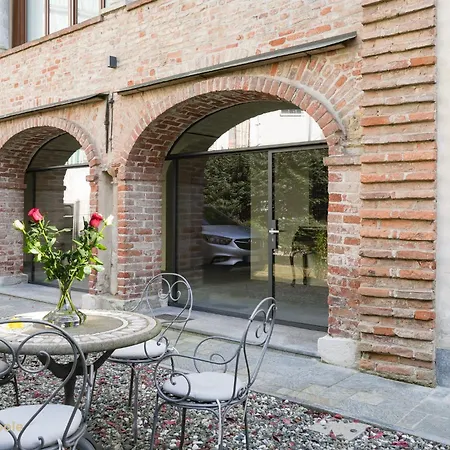 Apartment Palazzo Zoya - Elegant Historic - Center - Near Langhe & Monferrato *