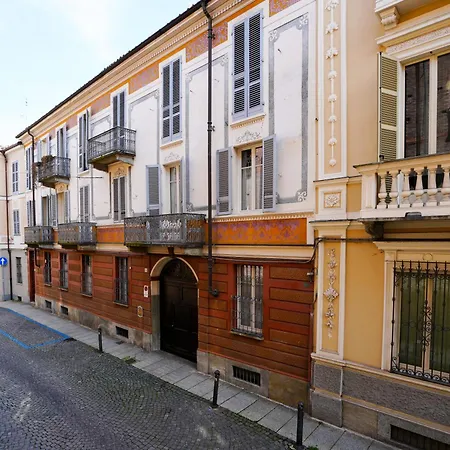 Palazzo Zoya - Elegant Historic - Center - Near Langhe & Monferrato Apartment *